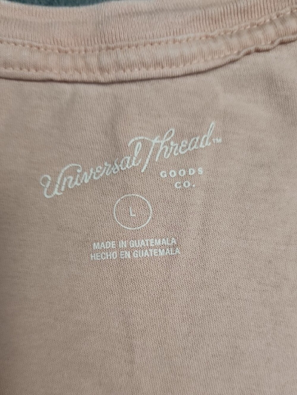 Universal Thread Blush/Peach V-Neck Short Sleeve Tee - Picture 2 of 7